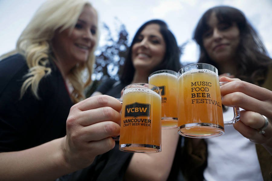 XHNews's tweet photo. Vancouver Craft Beer Week is celebrating its 10th anniversary, and 100 breweries from Canada and US with over 300 craft beers are ready to delight you #VCBW #VCBW2019 https://t.co/m1JxyBfapg