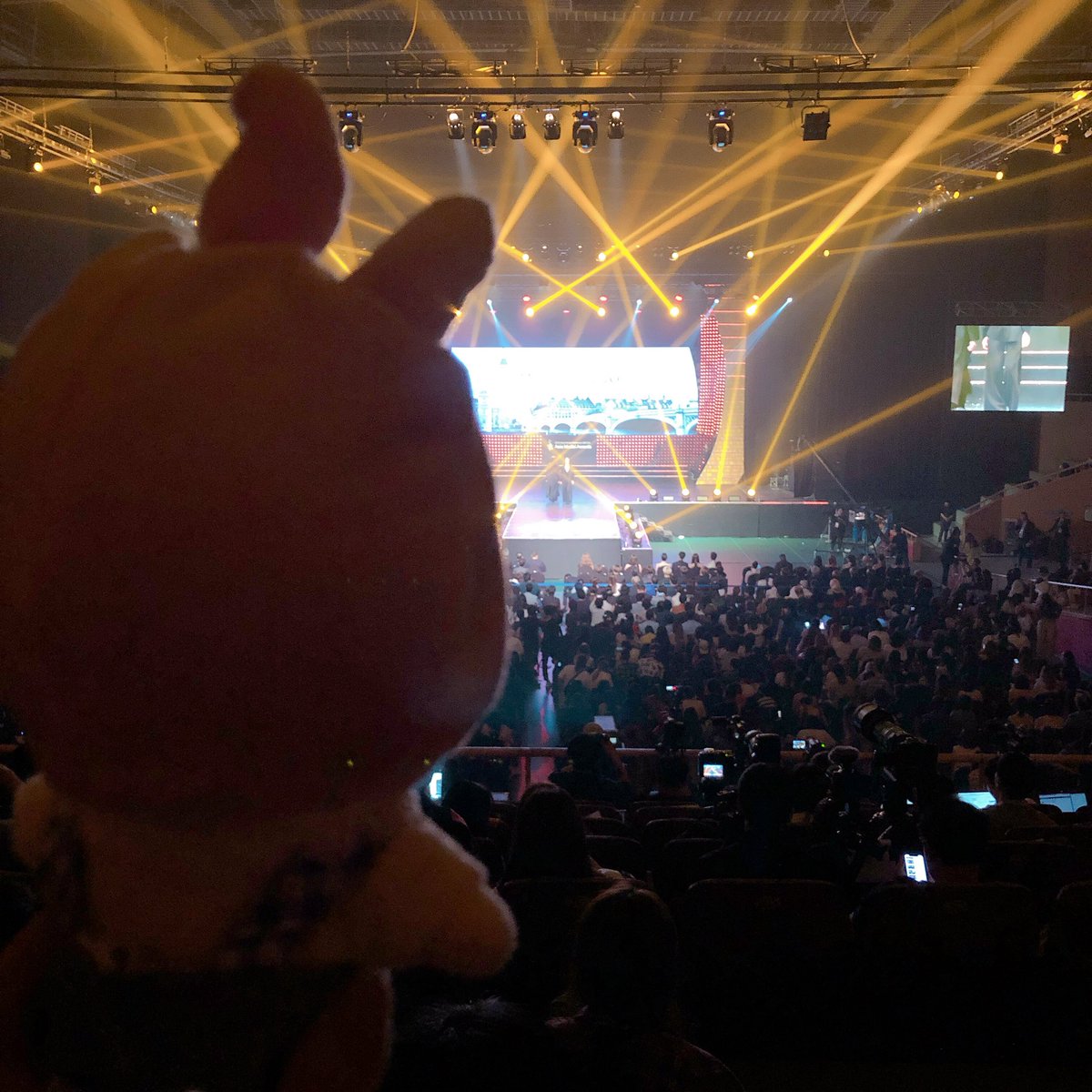 ang_lin2's tweet photo. 솜생 처음 패션쇼 구경👀

#꼬앙린 https://t.co/5t0LaoU6IQ