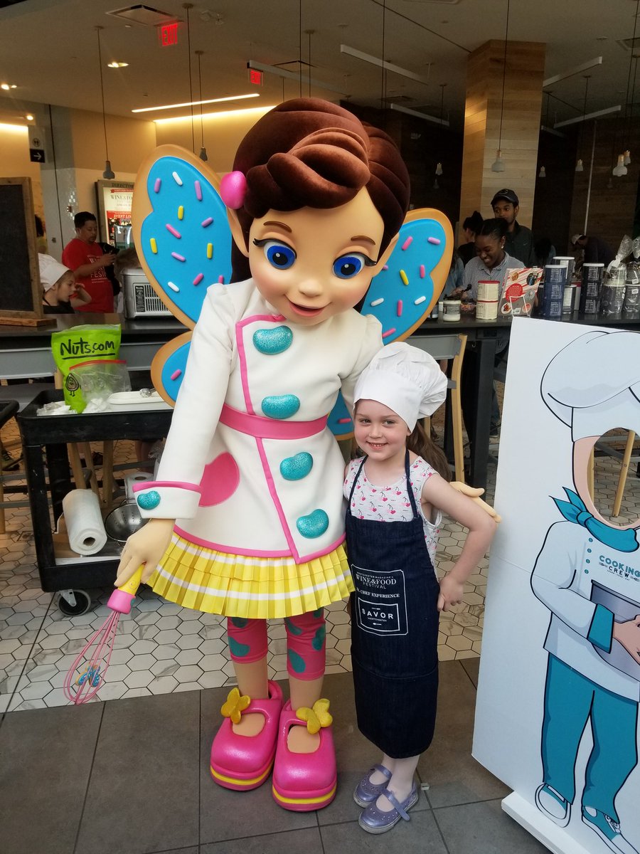 You have a thrilled future chef happy to meet Butterbeans! <a href="/WMWineandFood/">Wine & Food Festival</a> #wmwineandfood