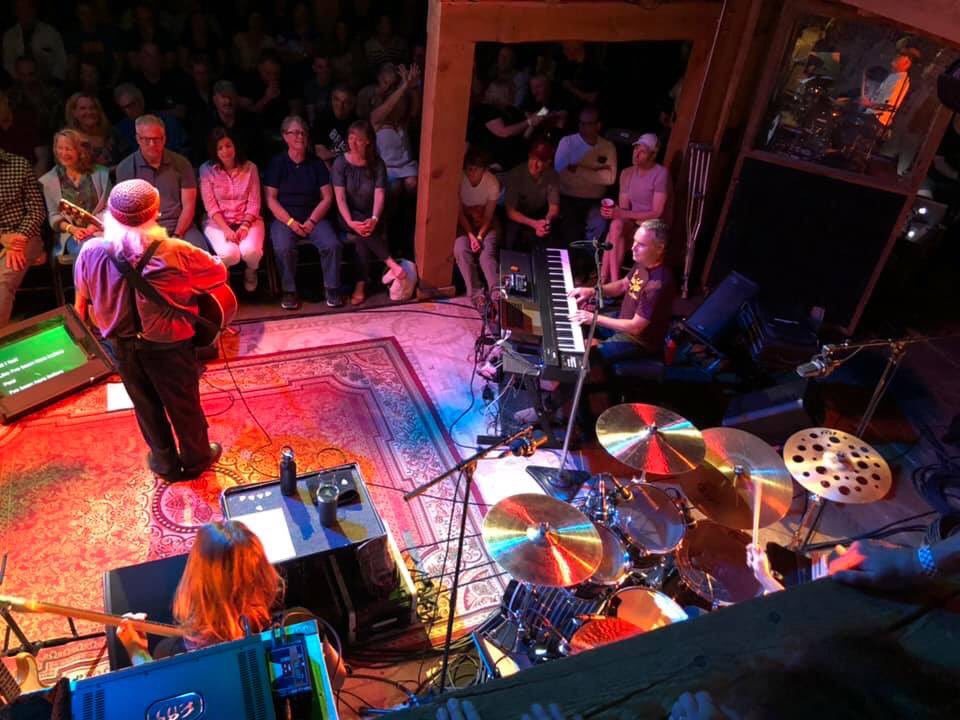 TimmyB707's tweet photo. @thedavidcrosby &amp; Friends performed a phenomenal set at the intimate @LevonHelmRamble on 6/8. Croz still has the voice of an angel &amp; his #SkyTrails band is a fantastic group of players. #LongLiveCroz https://t.co/BTLZ1kTmjt