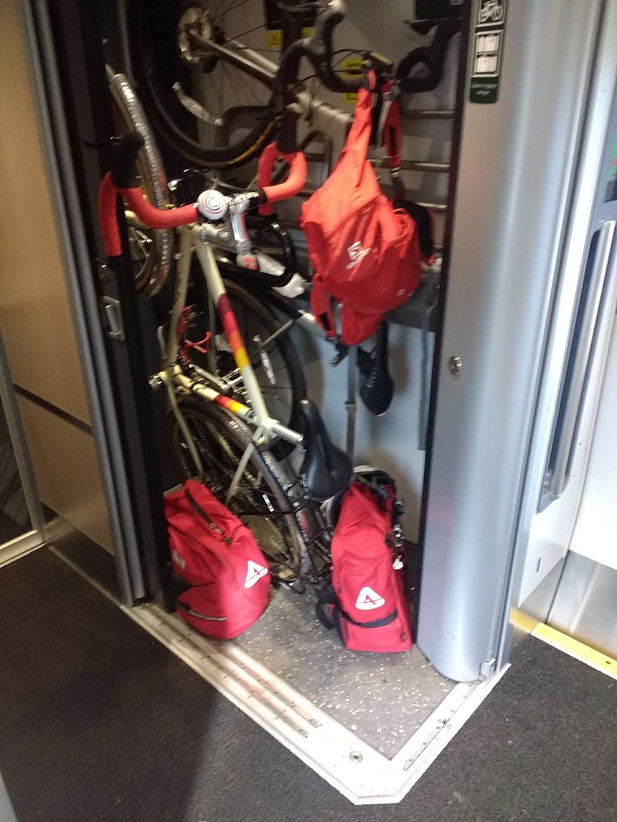 NWlongworth's tweet photo. @GWRHelp never feel comfortable bringing a bike on these new trains GWR. The design barely fits two bike &amp; it just means that heavy steel bikes swing into a carbon frame. Do you have plans to get new bike storage space. Every cyclist I meet hates them. Thanks https://t.co/ZEAD6ni2gC