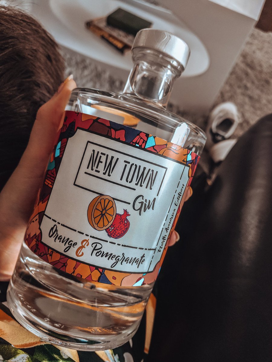 Also finally picked up a bottle of Orange &amp; Pomegranate New Town Gin by @WharfDistillery - made in MK! 👌🏼🙌🏼 

How beautiful is that bottle? 😍 <a href="/TowcesterFood/">Towcester Food Fest</a>