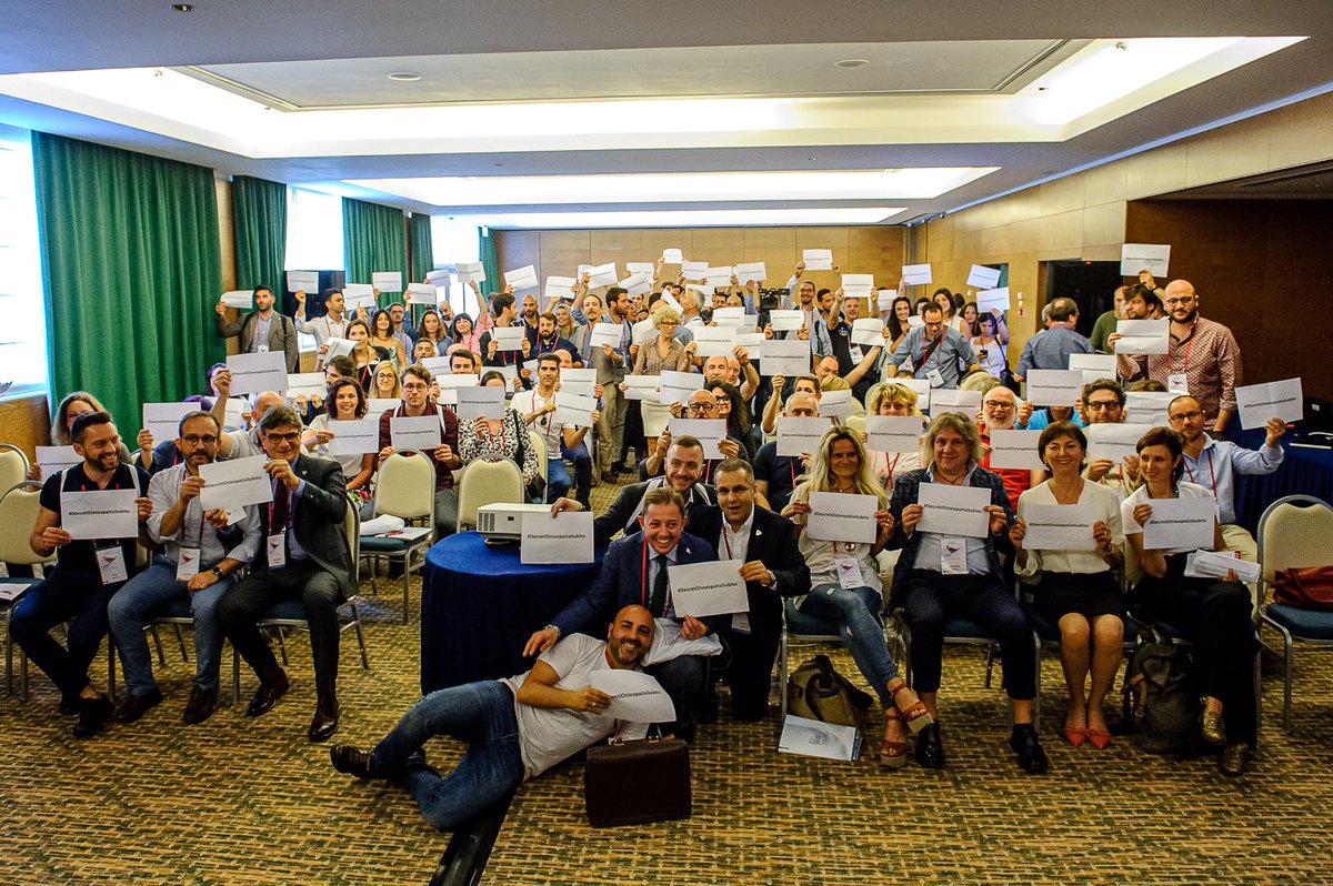 Cara Ministra <a href="/GiuliaGrilloM5S/">Giulia Grillo</a> è possibile che da più di un anno il <a href="/MinisteroSalute/">Ministero della Salute</a> non emana i decreti attuativi dell'art.7 L.3/2018 in barba a legge dello Stato, a 10000 osteopati e 10milioni di cittadini?#DecretiOsteopatiaSubito <a href="/GiuseppeConteIT/">Giuseppe Conte</a> <a href="/matteosalvinimi/">Matteo Salvini</a> <a href="/luigidimaio/">Luigi Di Maio</a>