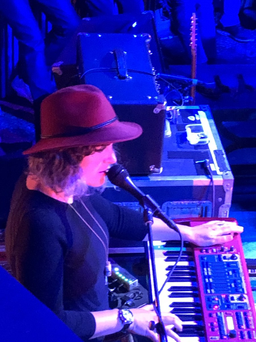 TimmyB707's tweet photo. Was happy to get the @boutwillismusic song #Janet at @thedavidcrosby &amp; Friends gig at @LevonHelmRamble on 6/8. A nice surprise as it was a #SkyTrails not #Lighthouse tour. Michelle &amp; Croz sound amazing together. #LongLiveCroz https://t.co/KmqbrKGsbc