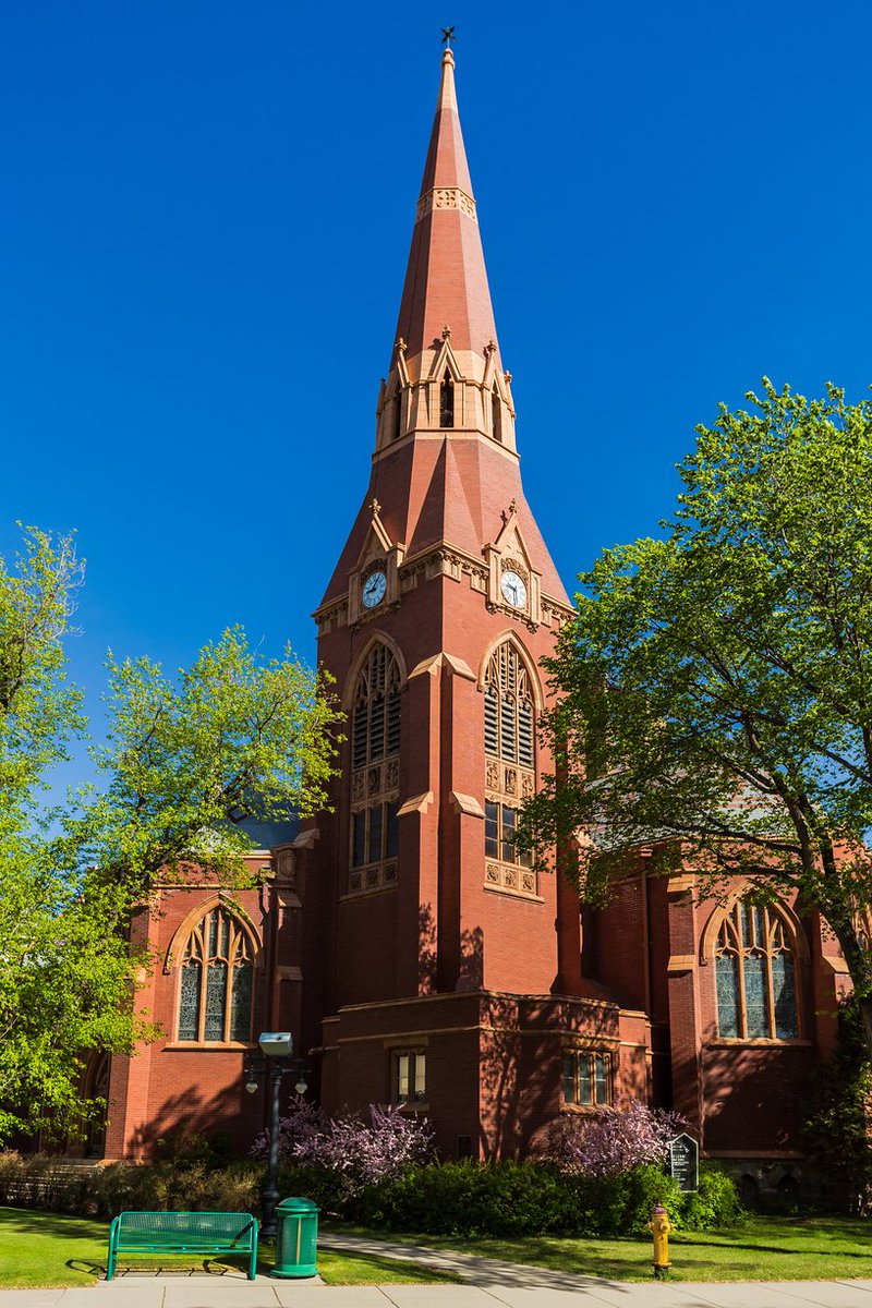 CGPhilanthropy's tweet photo. Every great conference needs a great party. #WCFC2019 is no exception! When you join us this #JuneInSaskatoon, you'll have an exclusive invite to #FundraisersInCathedralsDrinkingCocktails. Check out our GORGEOUS venue @StJohnsStoon and register now: https://t.co/0NvT3DWA4U https://t.co/4bBP4LW76u
