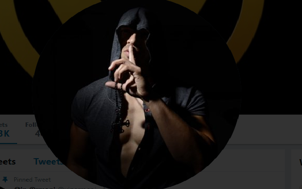 bitsko_xt's tweet photo. The one and only creepy gigolo monk looking bitcoin casher:
#hushmunk #coldreader @vinarmani https://t.co/uVSn6YV367
