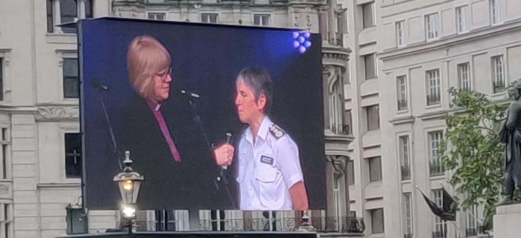 revdison's tweet image. Bishop off London and Met Commissioner - prayers for London's emergency services in Trafalgar Square #ThyKingdomCome