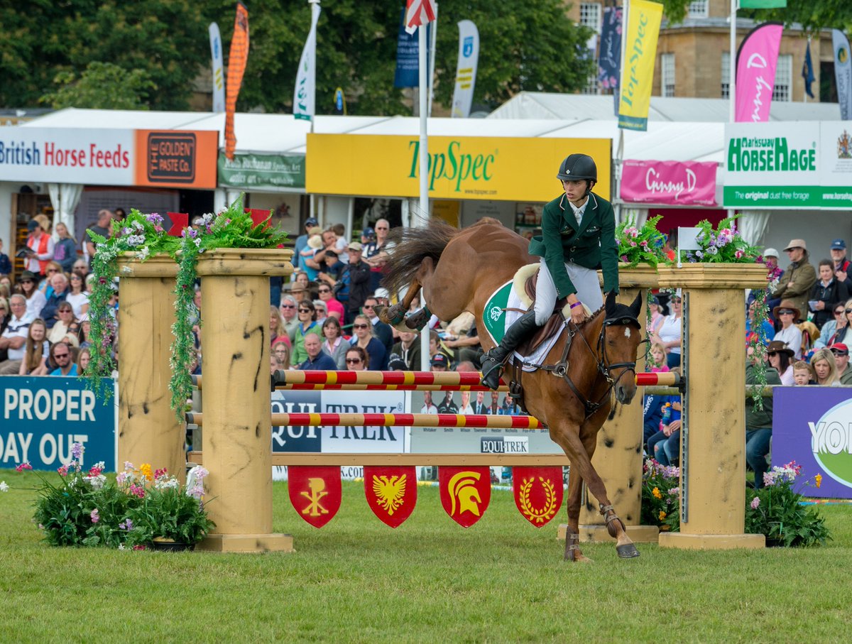 snapperjim's tweet image. #BramhamHorseTrials 2019 @cathaldaniels1 on Rioghan Rua, winner of the British Horse Feeds CCI-Lu25 4* @BramhamPark  #EBHT @BEventing @yorkshirepost @YPSport @MarisaCashill @LeeSobotYEP @chrisetchells  #equestrian #horseriding  #equine #horsephotography #showjumping