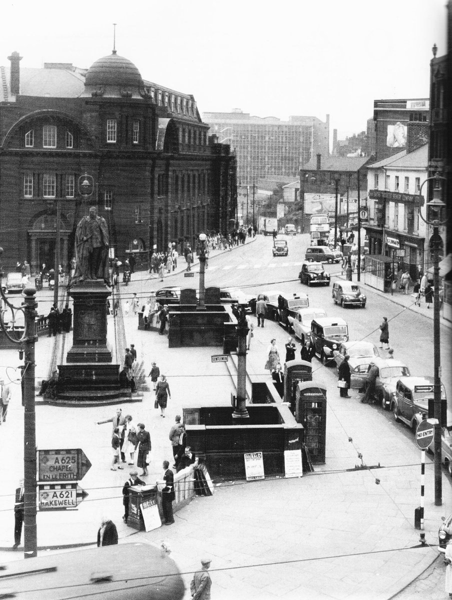 TrueNorthBooks's tweet photo. Fitzalan Square in 1959. The bronze statue is of King Edward VII. The domed building in the background is of the GPO, a city landmark which was once the Head Post Office. More stunning #Sheffield photographs can be found here: https://t.co/ZZ7VtYANyM https://t.co/Bz80fcag7k