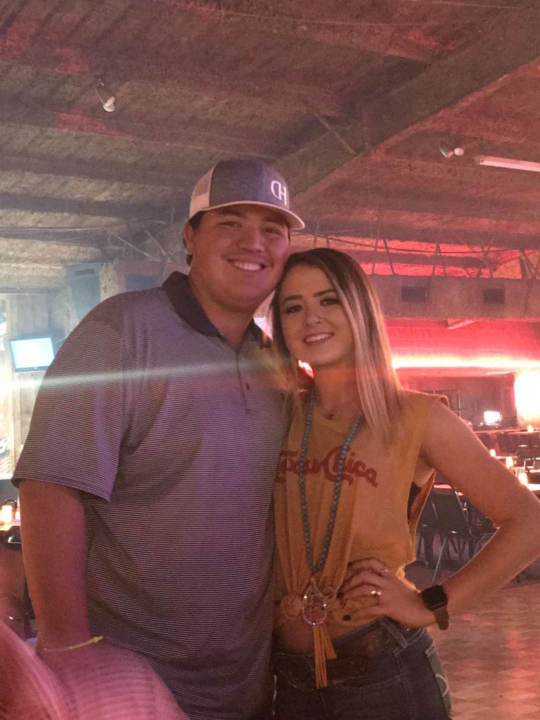 Shyann_Smith16's tweet photo. Best friend forever https://t.co/108FQPm743