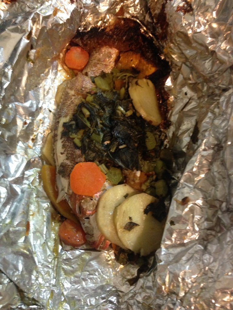 TrudeauBBall's tweet photo. I do not often put photos of food on social media. Today is an exception! 

My lunch just arrived from a neighbour. Believe that this is a result from a discussion prior to Friday's game. 

#RaptorsImpact https://t.co/nsVpbjMPrq