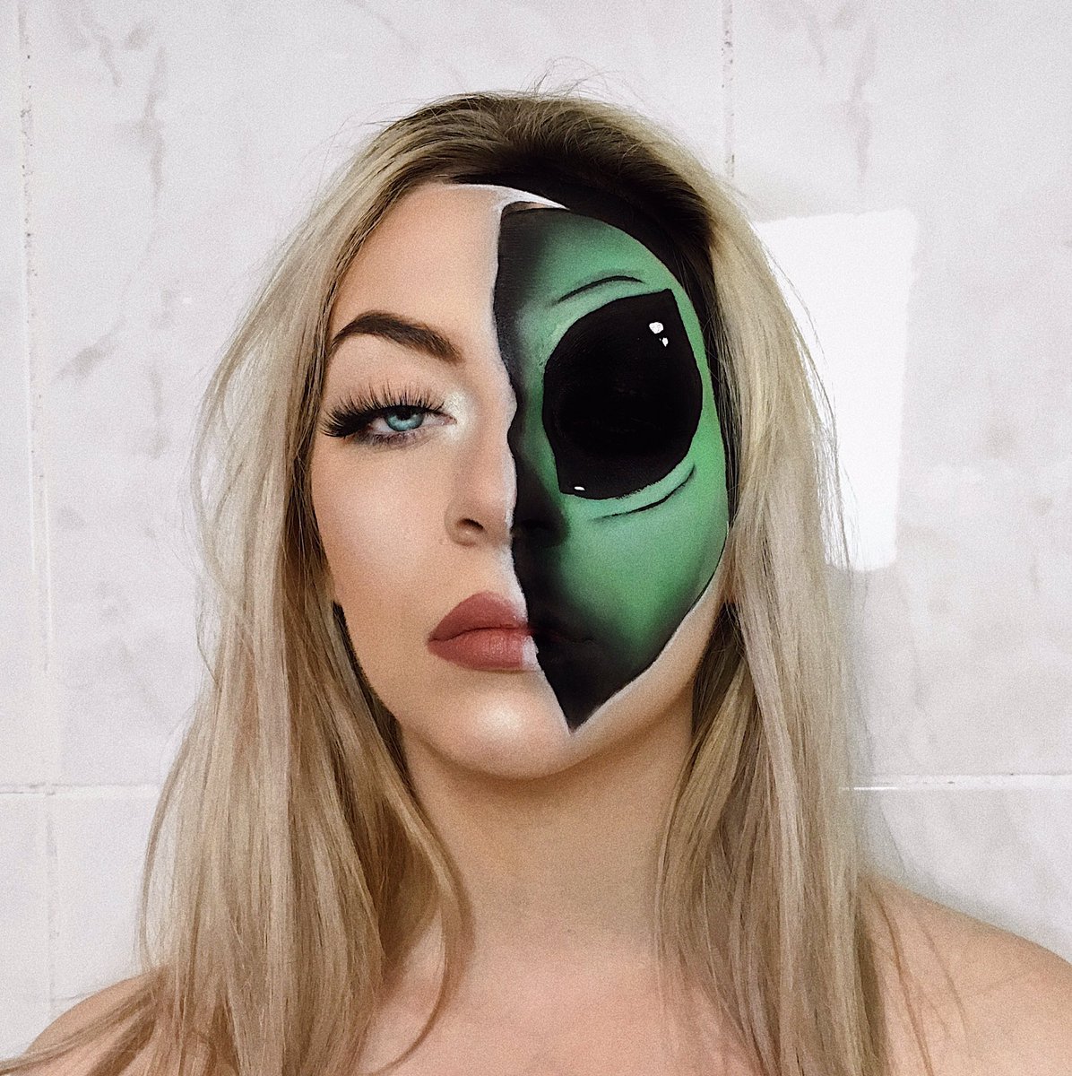 A L I E N N A T I O N 👽 inspired by #caradowntonn  using @MorpheBrushes 35B, @mehronmakeup paradise black #alienmakeup #halloweenmakeup @morphebabe