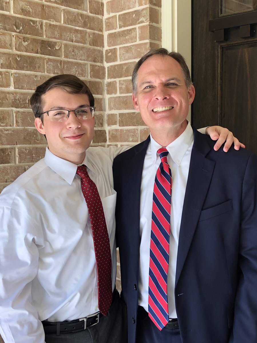 mbomer9's tweet photo. Usually posted about #3 son but extremely proud about #2 son Seth. Graduating top of his class from Churchill HS & headed to UT in Austin starting Aug. #fortunate #ready4next #biggerthingsahead https://t.co/O7Xdv6gcwI