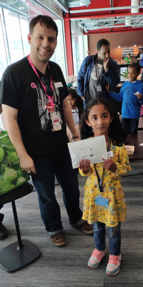 BrianLinuxing's tweet photo. One of my favourite photos from yesterday's #LonPiJam
A great prize from team @CannonFodder and @CoretecRobotics #RJam https://t.co/hQtVB0Il2k