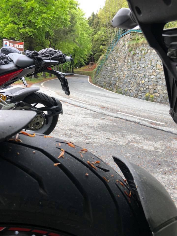 DucatiClub_Lodi's tweet photo. 02/06/19 - Motogiro in Val Tartano e Ponte Tibetano del Tartano,il piรน alto d'Europa, 340 Km. A/R tra Autostrada e strade extraurbane partendo alla volta di Lecco per poi proseguire sul lungolago fino a Lierna,Varenna,Trivio Fuentes, Morbegno e Val Tartano #DocLodi #Ducati #2 https://t.co/inW0Qy3e9P