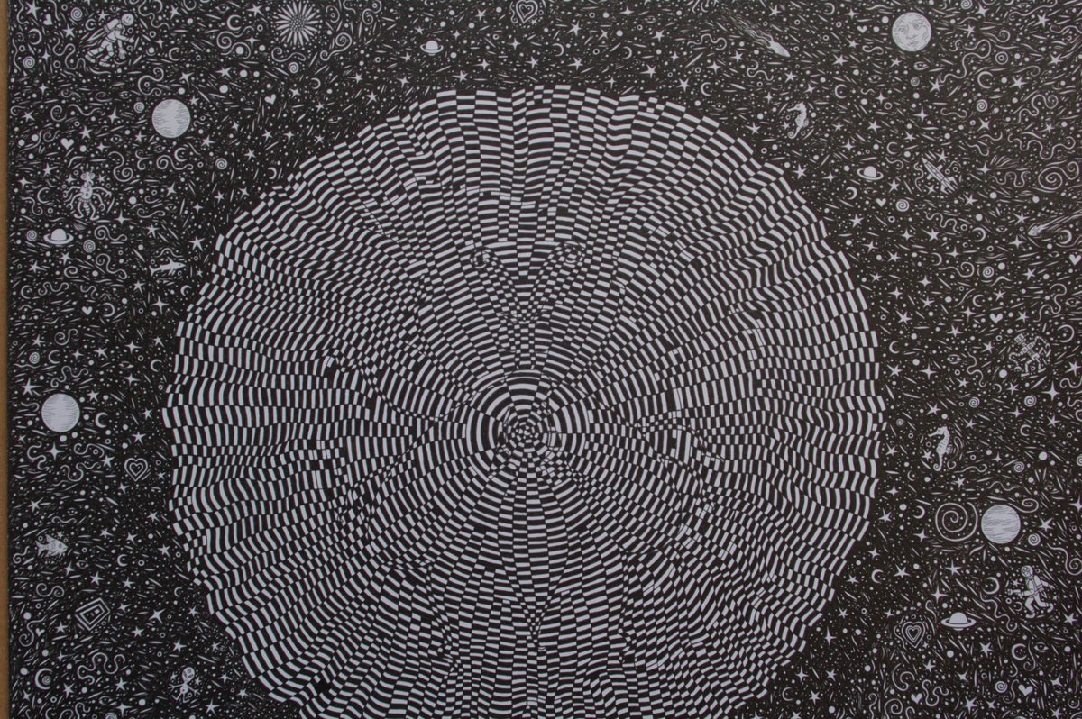 mrbattyart2's tweet photo. This A1 drawing, I'd done a similar smaller one before and always looked at it and thought I must do another one which actually features an Ant in the spiralling black and white blob in the middle, so this was it... https://t.co/YLQxkJnB8V