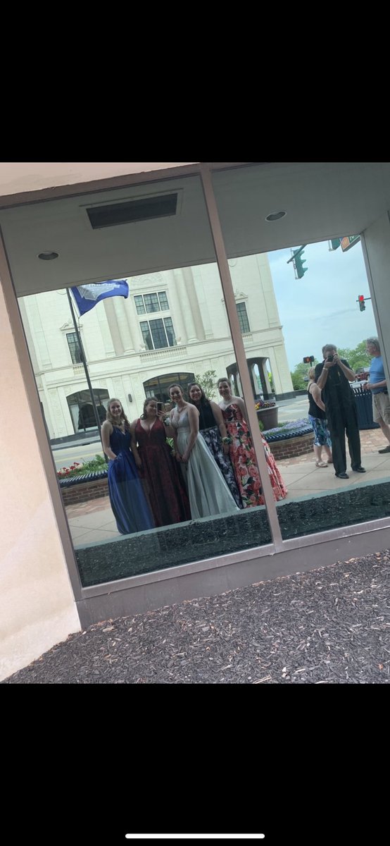 maddiefendrick's tweet photo. Congratulations guys 🎓♥️ #COE19 https://t.co/VIWVJFGYww