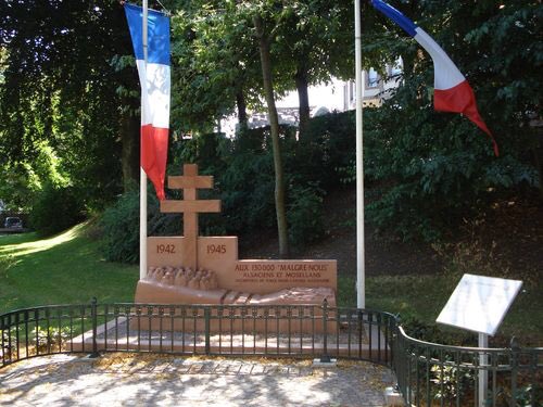 claireparisjazz's tweet image. 📣📣
    #MalgréNous 😢 #Alsace #Moselle #MalgréElles 
Monuments en hommage 🇫🇷