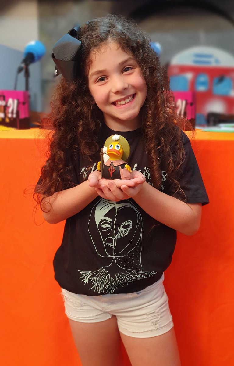 marcusfernandez's tweet photo. O parrugrino que gañou @ClaudiaBasallo no #CQN38 tamén pode mercarse pola Internet. https://t.co/QwcVbQ3gk2 https://t.co/vh8yHUnEWr
