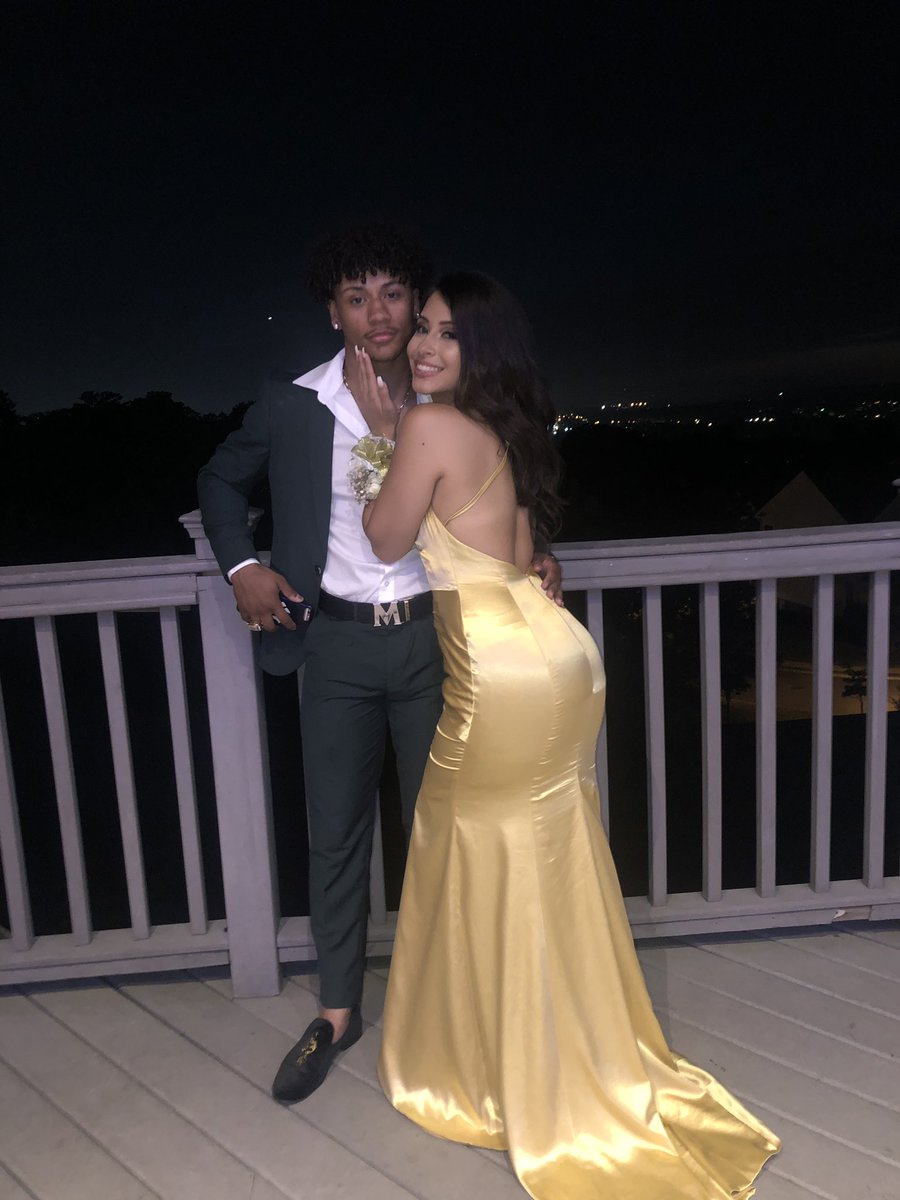 cedenokimberly's tweet photo. tech gala 2019 ✨ #hisprom https://t.co/hWb2azIsBA
