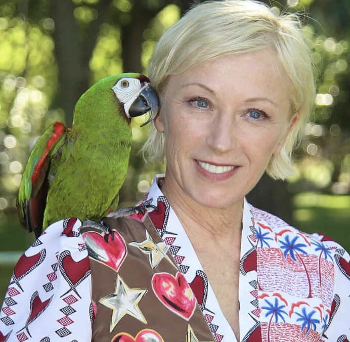 abstractmarks's tweet photo. But is it really Cindy Sherman? 
https://t.co/Dpjc7OHzBl https://t.co/BVdB3c35tM