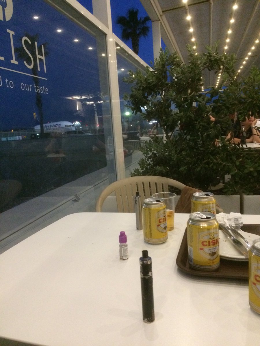 TimCronin15's tweet photo. Malta airport smoking zone , how civilised , love this place 🇲🇹 https://t.co/ZWO5VFEcSp