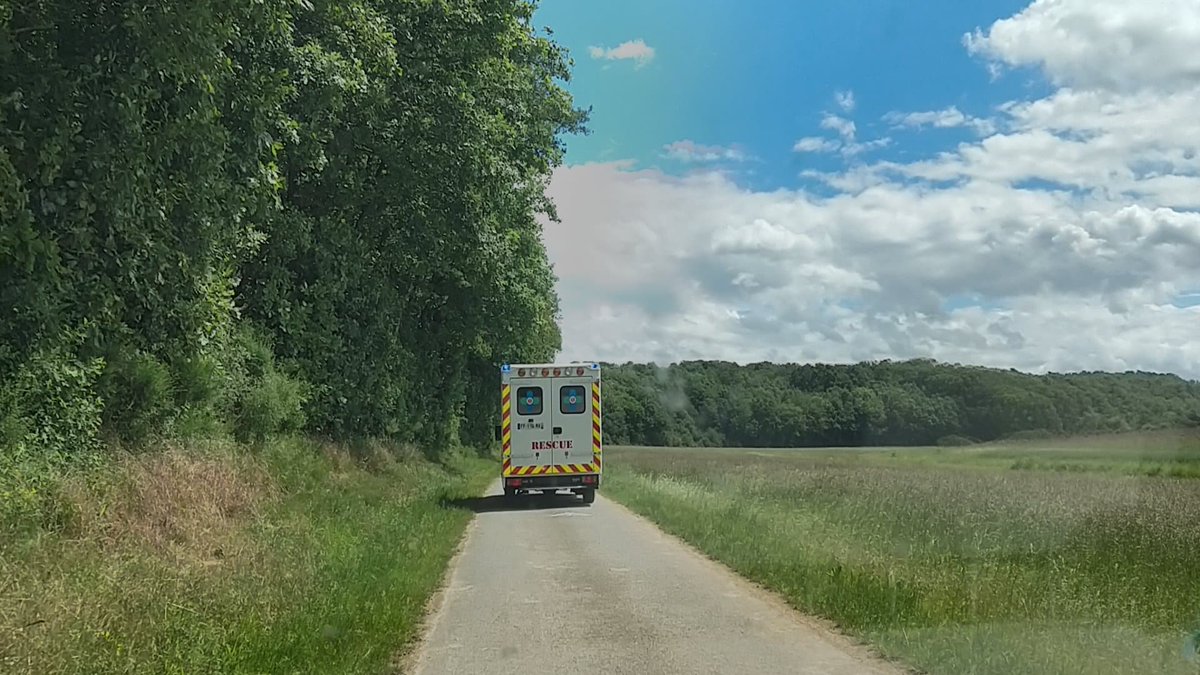 medpack_rescue's tweet photo. Un weekend de #DPS s'achève encore ce soir! 

Nous tenons à remercier le C'Chartres Cyclisme et le Comité Centre Val de Loire de Cyclisme qui nous ont fait confiance pour le #championnatrégional de #cyclisme de la @RCValdeLoire. https://t.co/1fdfRpDzbQ