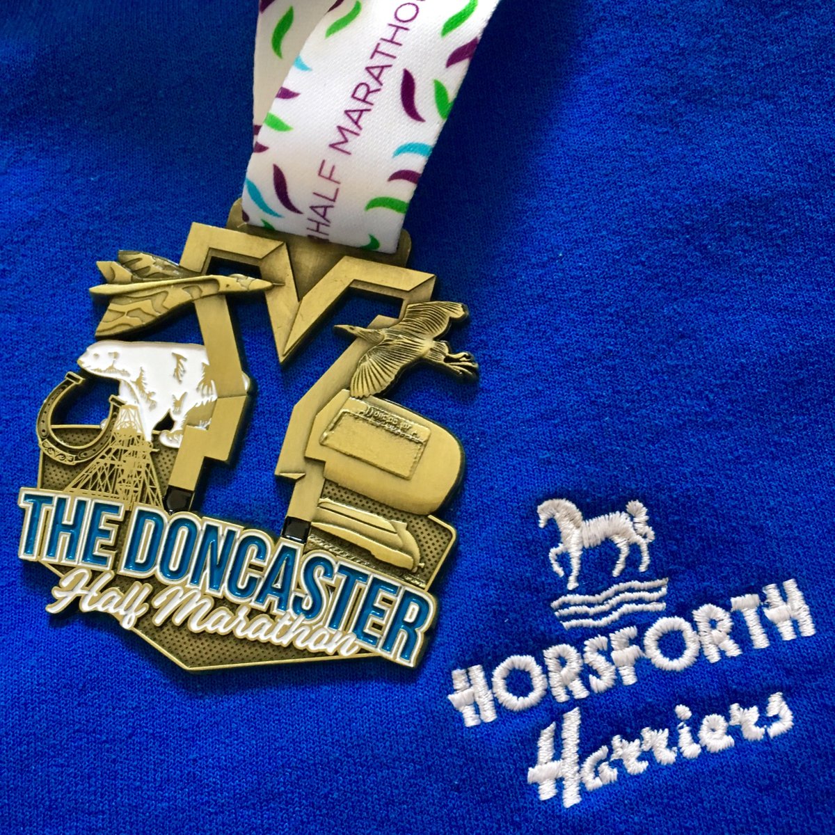 HorsforthH's tweet photo. Horsforth Harriers on patrol at the #DoncasterHalfMarathon with @Curlysathletes Well done to Neil Burton for 4th place!!!!! ππ #doncasterhalf #carparkparty https://t.co/2NHTB9O6cq