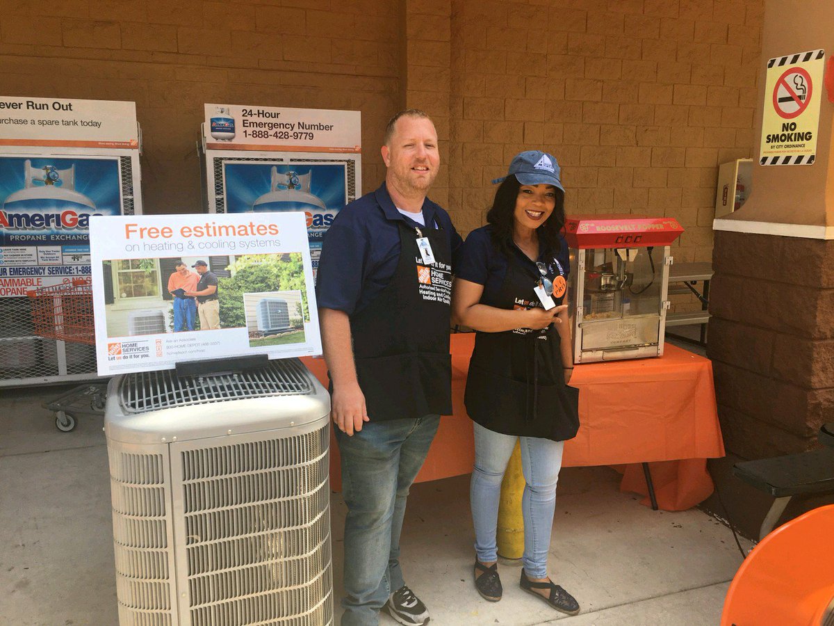 ARSeventsHD's tweet photo. TAG TEAM DUO- Nick and Catherine trading popcorn for leads @ Lakeworth!! #ARS #allabouttheleads #TeamAspenAir #HVAC #SuperSaturday #popcornforthewin @Scott_Key_HD @1MissJackie @RMongeau @Renee_M_Mills @THDhvac https://t.co/O0Gocq2aru
