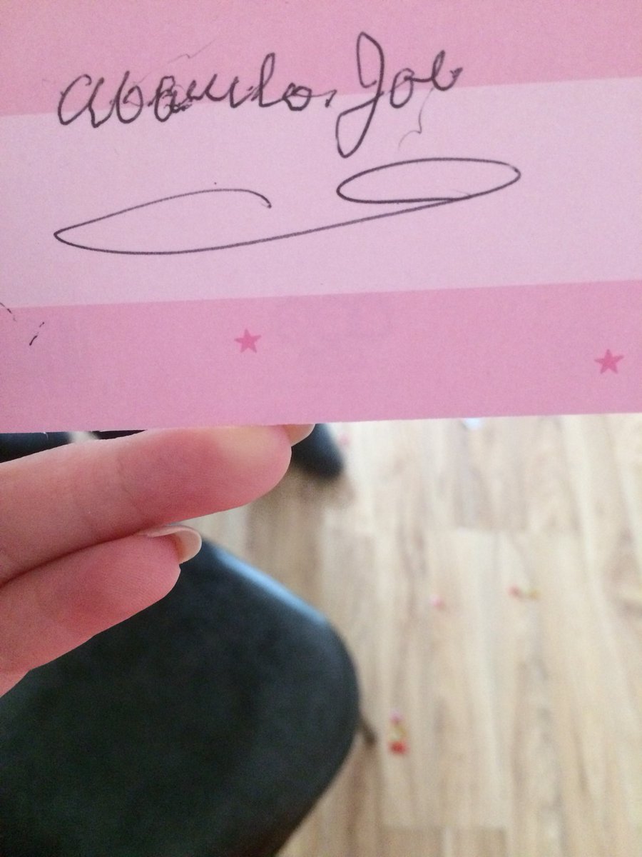 My almost 95 year old grandad from Dublin signing off as “abuelo Joe” on my Paraguayan cousin’s baby’s birthday card😭💕 #InternationalFamily