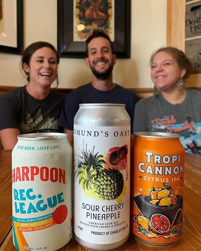 What’s better than good beer? Good friends! In this episode of #showusyourcans you see three best barley friends and three best beer buds. You know what will solve the climate crisis? Me neither! Let’s drink. #yeahthatgreenville #showusyourcans #drinkcra… bit.ly/2ZdtKMN