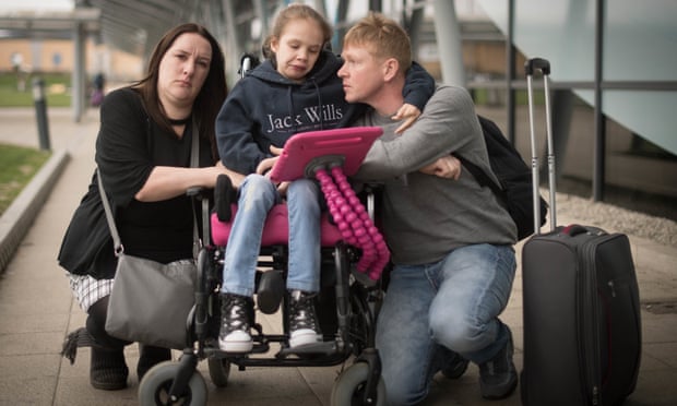 THEMMEXCHANGE's tweet photo. Mother of epileptic girl has medicinal cannabis seized for second time 

https://t.co/4W214g4Vn2 #MME #marijuana #cannabis #medicalmarijuana  #Epilepsy #UK https://t.co/xQ2OzcOoVv
