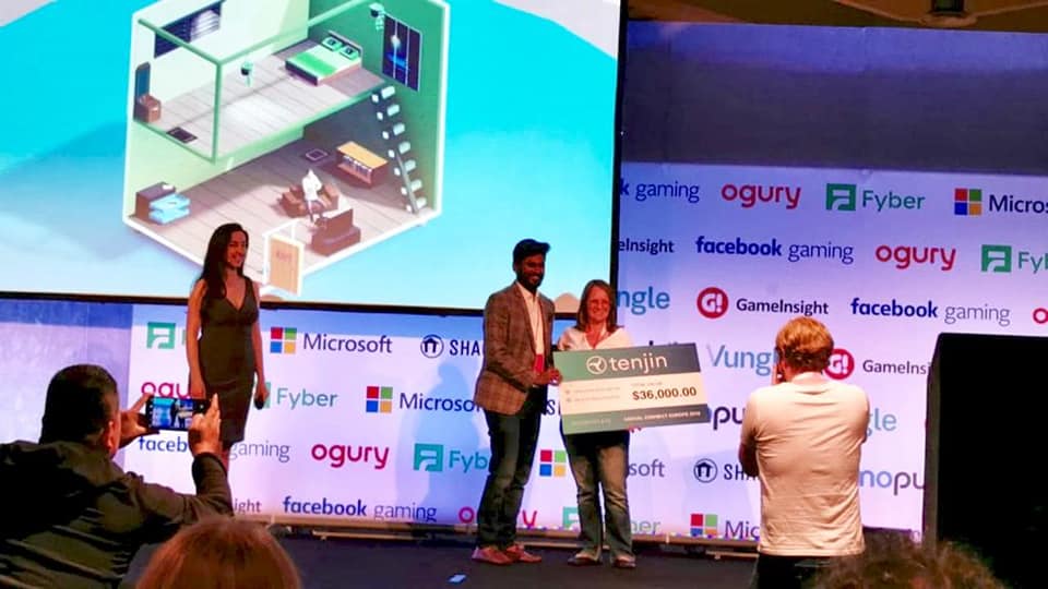 StreetLampGames's tweet photo. Great Moment to Team STREET LAMP GAMES and Indian Gaming industry. Our game #BOMBARIKA won Best Mobile Game award at Casual Connect #London. 

Thanks to each and every supporter!❤️

#casualconnect #indiegame #indiestudio #indiedev #madewithunity #bestmobilegame #indieprize #games https://t.co/vSh7BxhS3x