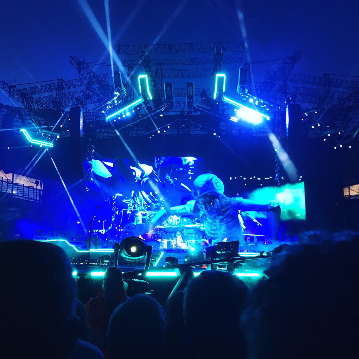 SwissPowerMuser's tweet photo. Last night ❤️ #MuseEtihad #MuseManchester #SimulationTheoryWorldTour https://t.co/wbtEBVhmz9