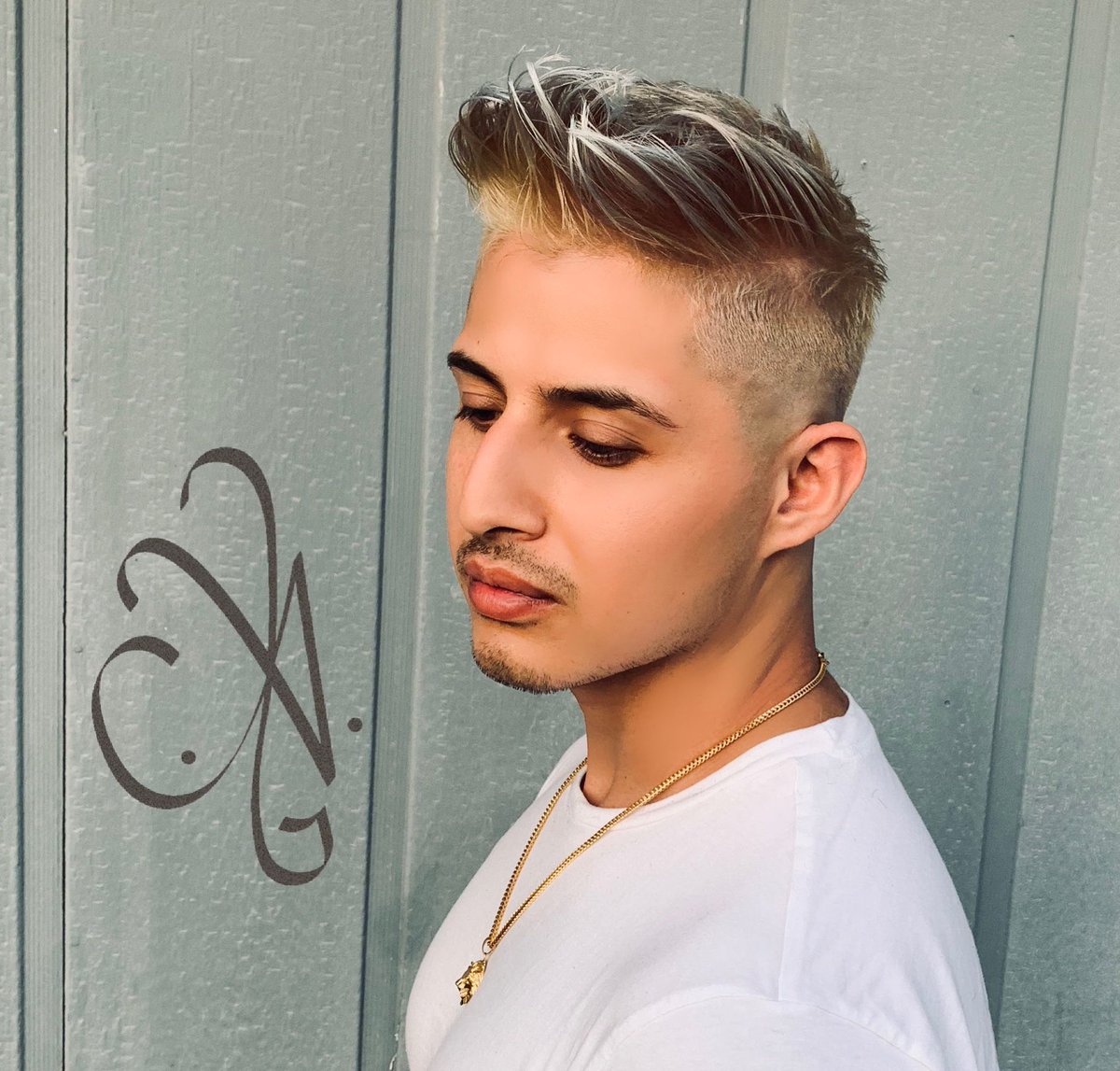 JulianaJStyles's tweet photo. My newest creation✨💧
WHITE RAVE❄️💎
Color and Cut by me #JStyled✨💧 https://t.co/0fBub2YETn