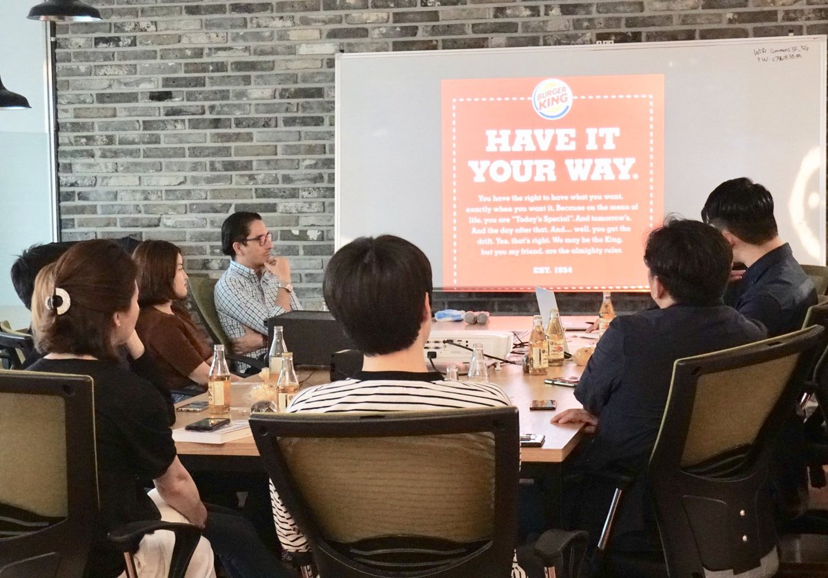 SciVortex's tweet photo. During his second collaborative Talk 🗣 with Korean author Douglas Huh 📚 in Seoul🇰🇷, last May 18th, 2019, @esalbaran shared his experience founding @SciVortex, challenges, and turning points on researching transnational crime. 🕵️‍♂️ (📸2/3) https://t.co/x7byRtcybX
