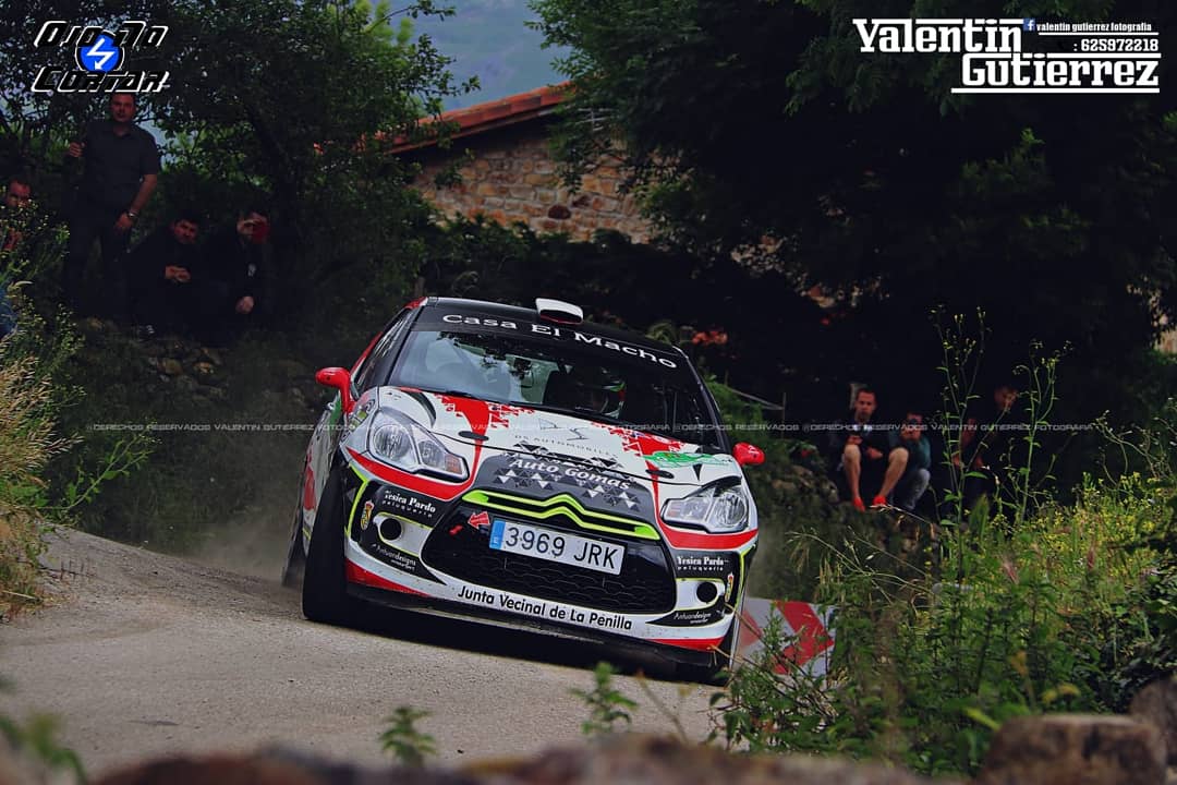 OjoNoCortar's tweet photo. Este fin de semana también se disputaba el @RallyeVPasiegos, siendo la VICTORIA ABSOLUTA para "Mora" e Iván Bajo.

En segunda posición y a +26s finalizaba D. Martínez con su habitual Citroën Ds3 R3T Max, y el último del podio era Rubén Ivan con el EVO IX, a +1.12:4s del líder. https://t.co/dxr2n1PMPf