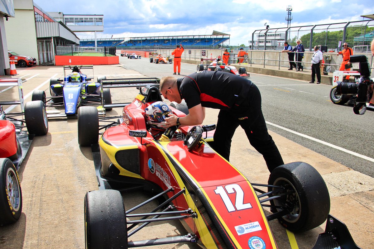 ayrton_simmons's tweet image. YESS!! What a way to end the weekend with my first @BRDCBritishF3 win! It is also @CDR_F3RaceTeam ‘s first win, I am incredibly proud of this team and couldn’t thank the hard work enough. Race 2 was also awesome coming from P17 to finishing P5. Roll on the next one 👊🏻 #P1 #red12