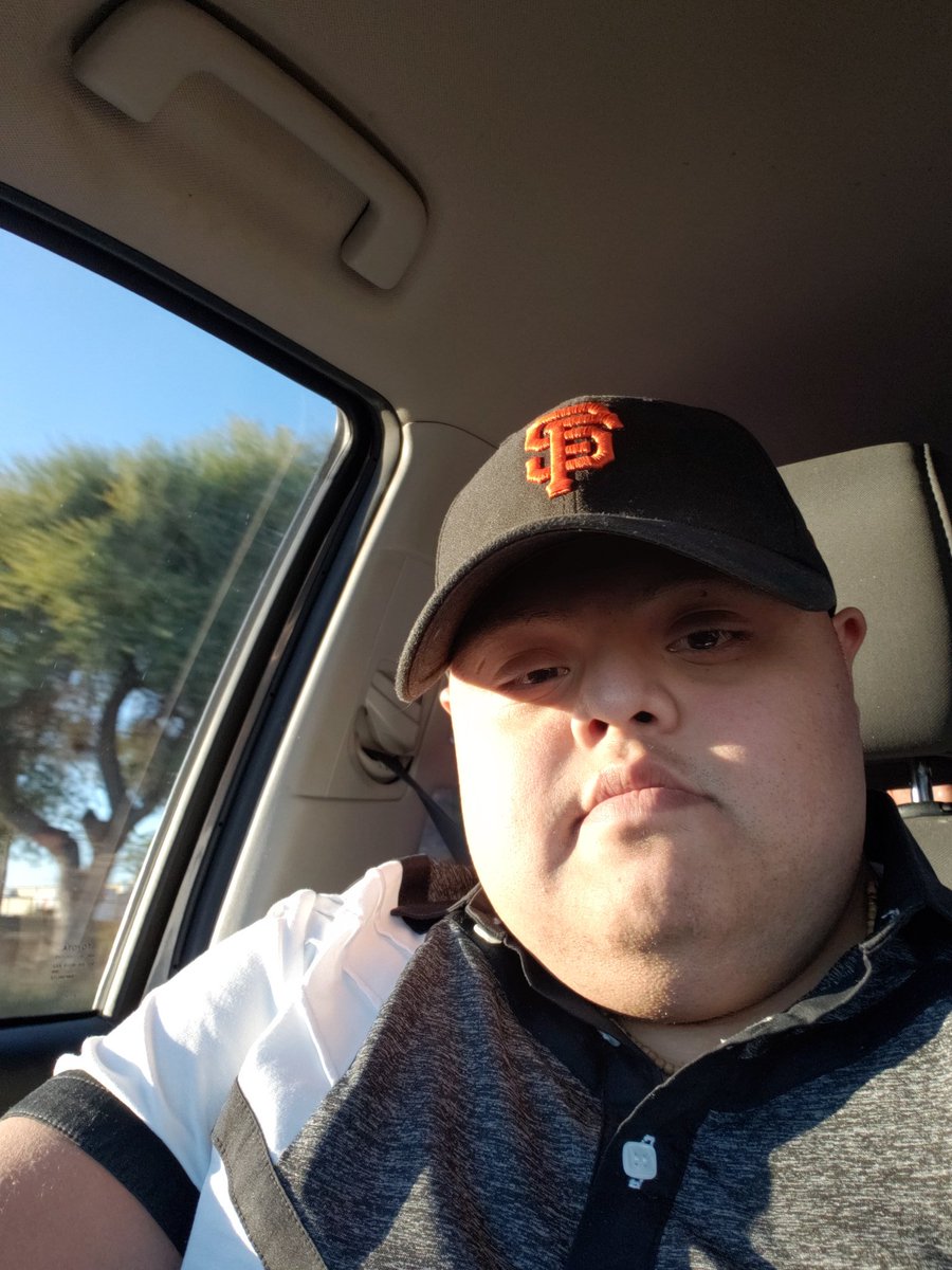 GameboyMix's tweet image. Look like smart guy