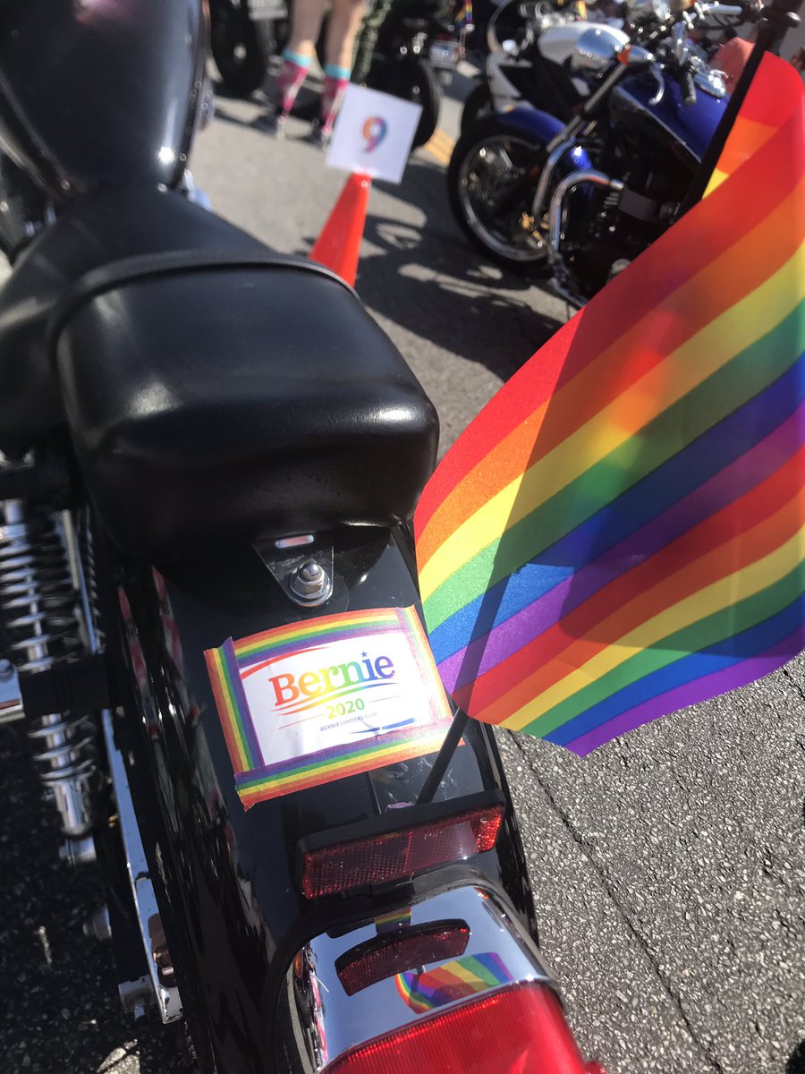 MsEddieD's tweet photo. Happy #LAPride everyone! So much LOVE! #BerniePride #Bernie2020 #DykesOnBikes #MEC #Pride2019 #JustUnite https://t.co/Qm0wQ0fjv3
