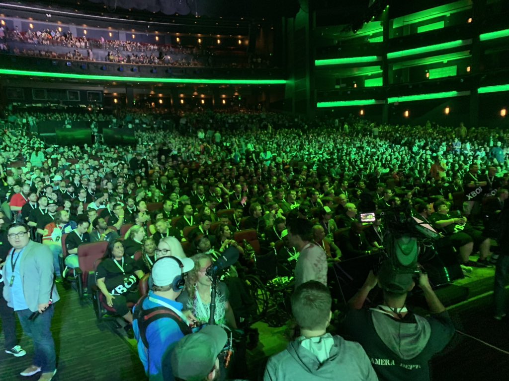 D8pNxF6U0AAyHvQ.jpg:large