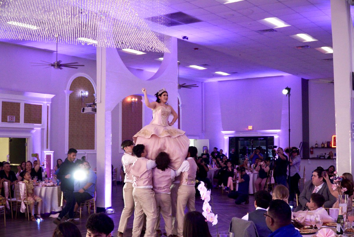 grvtygroup's tweet photo. We rock quinces! #GrvtyGroup #OklahomaDJ #Grvty #OKCDJ #OklahomaQuinceanera https://t.co/MxF0dJQON4