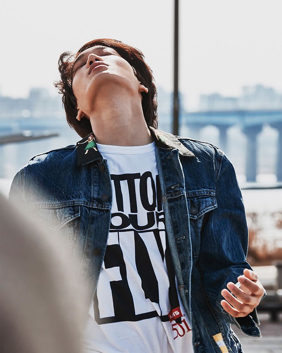 ZKDLINLOOK's tweet photo. #카이 #KAI https://t.co/p7UQota6CL