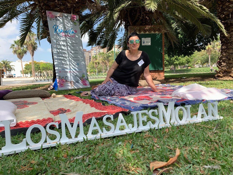 Con nuestro #cornerdemasajes, participando en el primer aniversario de Mamis del parque
🍾🥂🎂

#losmasajesmolan #familias #mamis #papis
#masajesenfamilia #masajesalairelibre

renovathermal.es