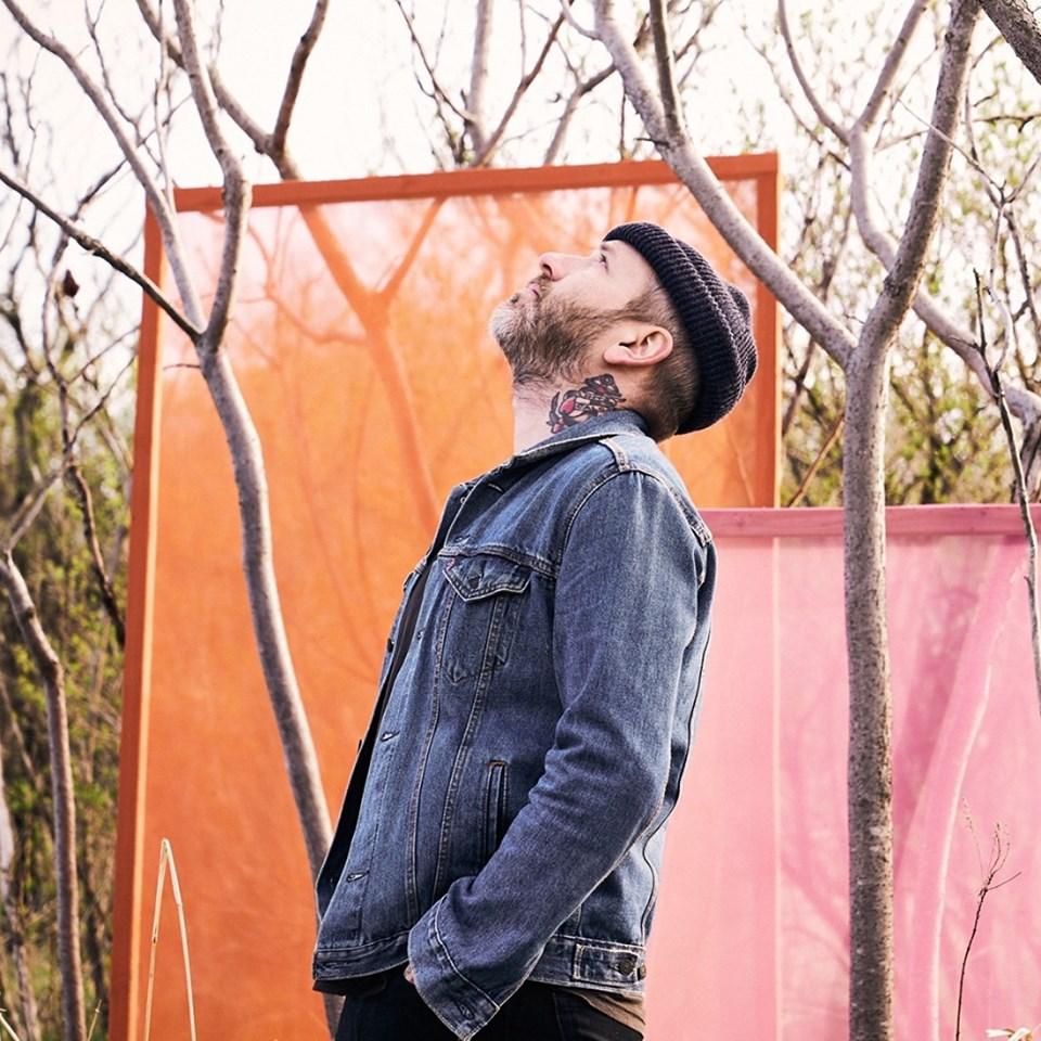TheScenestar's tweet image. Canadian singer-songwriter Dallas Green is bringing City and Colour (@CityAndColour) to the Theatre at Ace Hotel and the Fonda Theatre this "Rocktober!"

Tickets are on sale now: bit.ly/2ZgR7oC

#CityAndColour #FondaTheatre #TheatreAtAceHotel