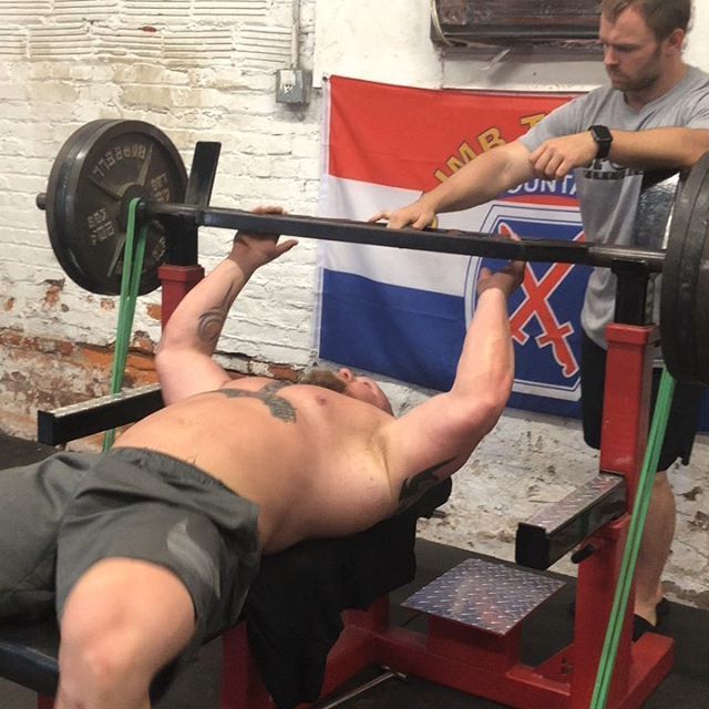RealMattWenning's tweet photo. 325 plus 130-140 in band for 5 controlled eccentric with football bar!!!! Pure fucking hell!!!! https://t.co/RO6FjtsOwi #wenning #bench #bandbench #press #powerlifting #powerbuilding #pecs #arms https://t.co/zaFl6YWPPW https://t.co/q87NzLX0qH