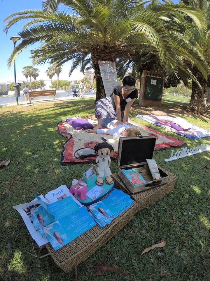 renovathermal's tweet photo. Las Mamis del parque y El Baúl de Zoe Málaga
también se apuntaron a The Best Spas Marbella y se quedaron con los talonarios de descuentos de los Spa participantes, para hacerse hueco en la agenda y tomarse el descansito que tanto se necesitan!😅👙

https://t.co/Q5wfeiHFux https://t.co/hW1y7qs1ZN