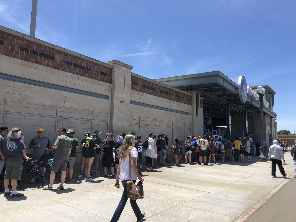 stocktonports's tweet photo. How long would you wait in line for a bobble head?? 🤔 #BlakeTreinen #AsWeekend https://t.co/NSEPkwbQty