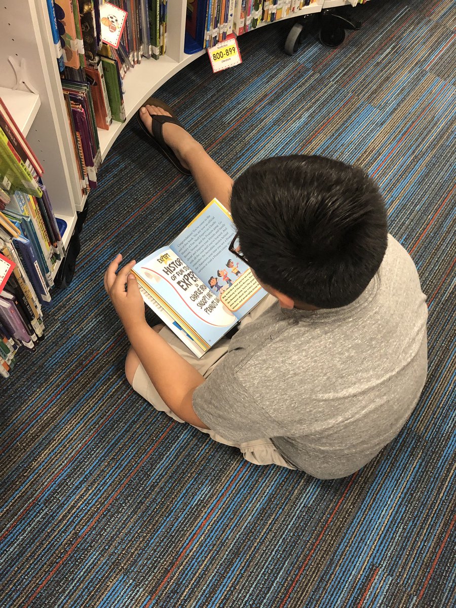 30mickeyolga's tweet photo. Christian made himself comfortable to read his book 📚 📖 #rwreads2019 #ILoveRockwalIISD #readersareleaders https://t.co/sJ1I8AcNcT