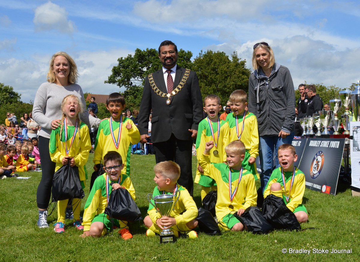 TheBSJournal's tweet image. Check out our team photos from Saturday's @BSYFC Festival of Football, now uploaded to the BSJ Facebook page: ow.ly/BwJw50uA0bL #BradleyStokeCommunityFestival #JournalPhoto #InOurCommunity